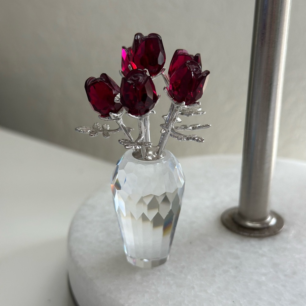 Swarovski six (6) Red Roses in Vase Mini Crystal Trinket Rose Bouquet Authentic